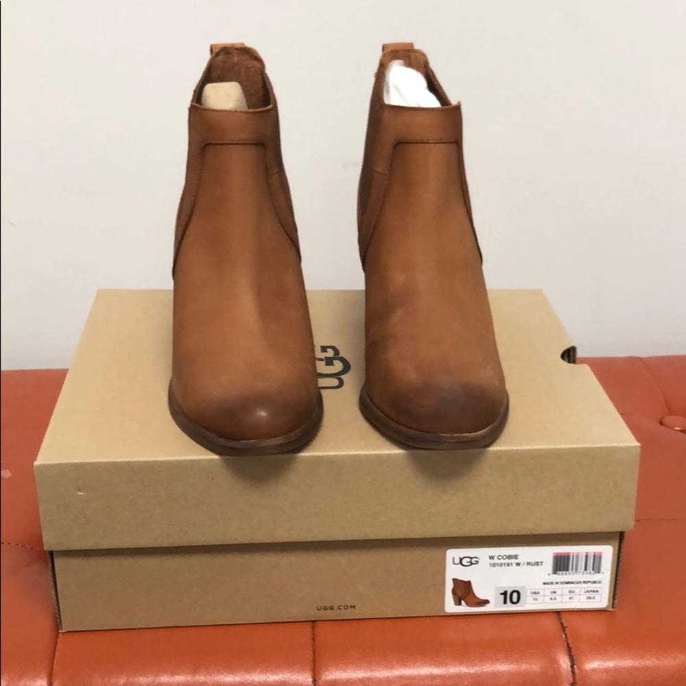 UGG-Cobie